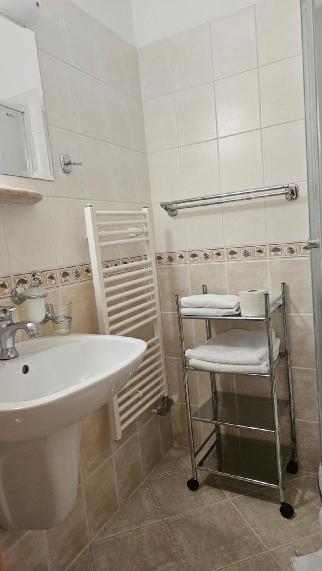 Hotel Villa Siesta Високе-Татри Экстерьер фото